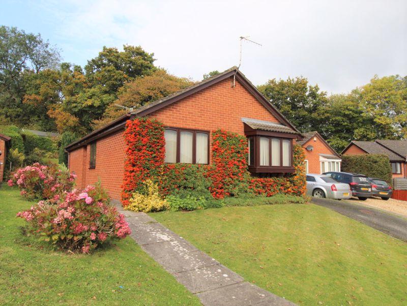 Coed Y Nant, Penycae, Wrexham 3 bed detached bungalow £179,950