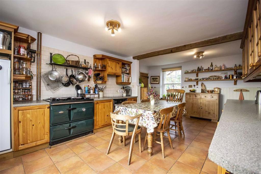 Guilden Down, Craven Arms, Shropshire, SY7 4 bed detached house £575,000