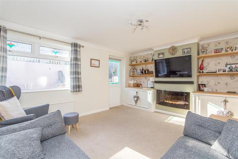 48 Greenway, Crediton, EX17 3LP