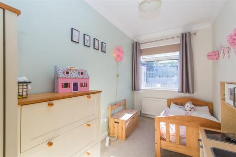 48 Greenway, Crediton, EX17 3LP