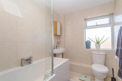 48 Greenway, Crediton, EX17 3LP