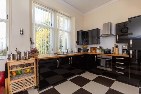44a Main Street, Kilbirnie, KA25 7BY
