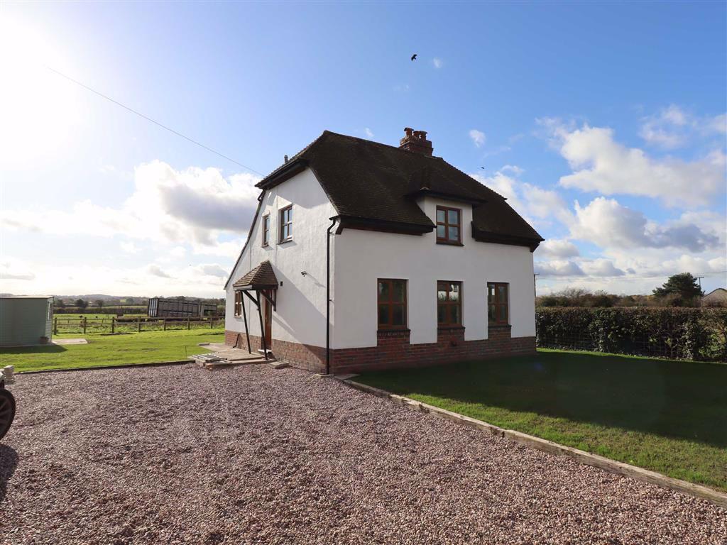 Soulton Road, Wem Shrewsbury, SY4 3 bed detached house £345,000