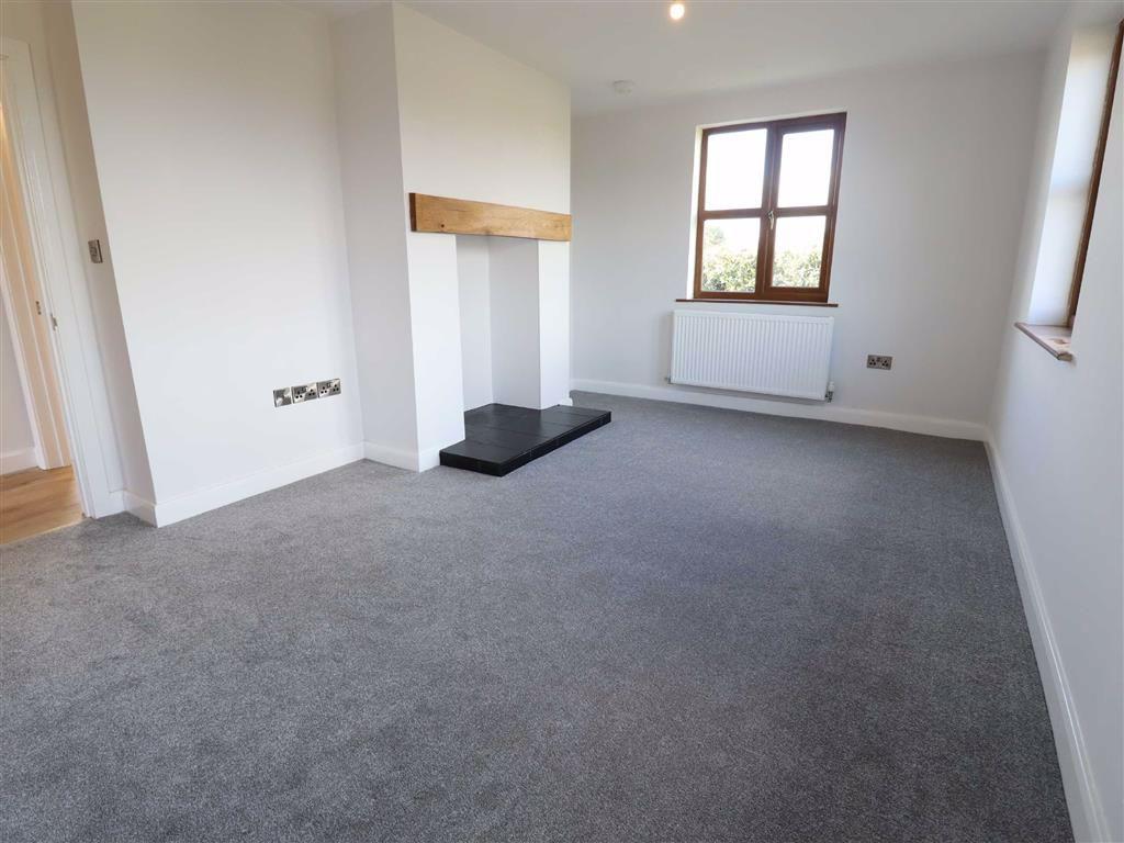 Soulton Road, Wem Shrewsbury, SY4 3 bed detached house £345,000