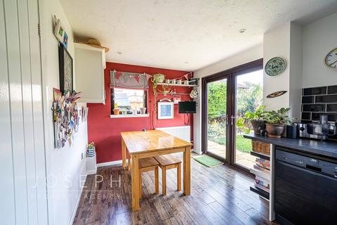 7 Abbey Close, Rendlesham, Woodbridge, IP12 2UD