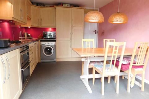 63 Allingham Close, London, W7 1NB