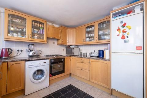 17 White Lodge, London, SE19 3HR