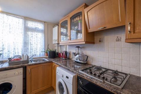 17 White Lodge, London, SE19 3HR