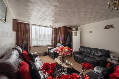 17 White Lodge, London, SE19 3HR