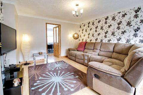 14 Broad Lane Close, Leeds, LS13 2UD