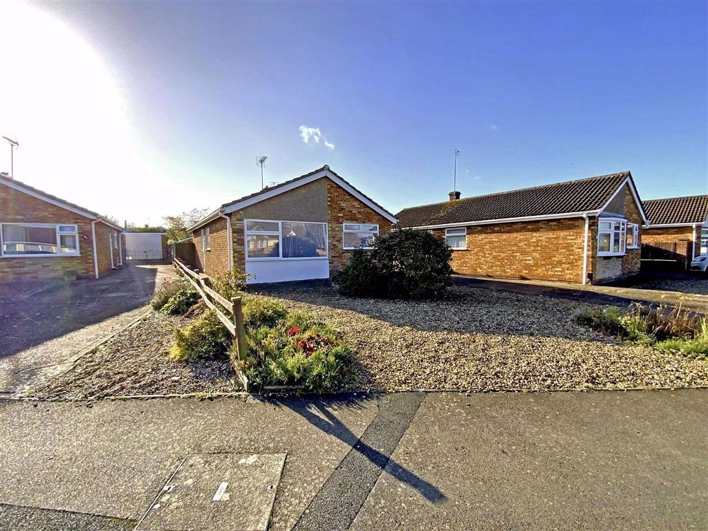Cromwell Crescent, Market Harborough 3 bed detached bungalow £300,000