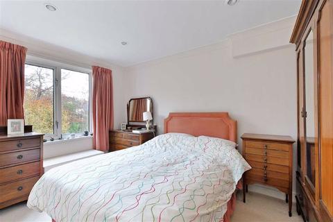 56 Brooklands Crescent, Sheffield, S10 4GG