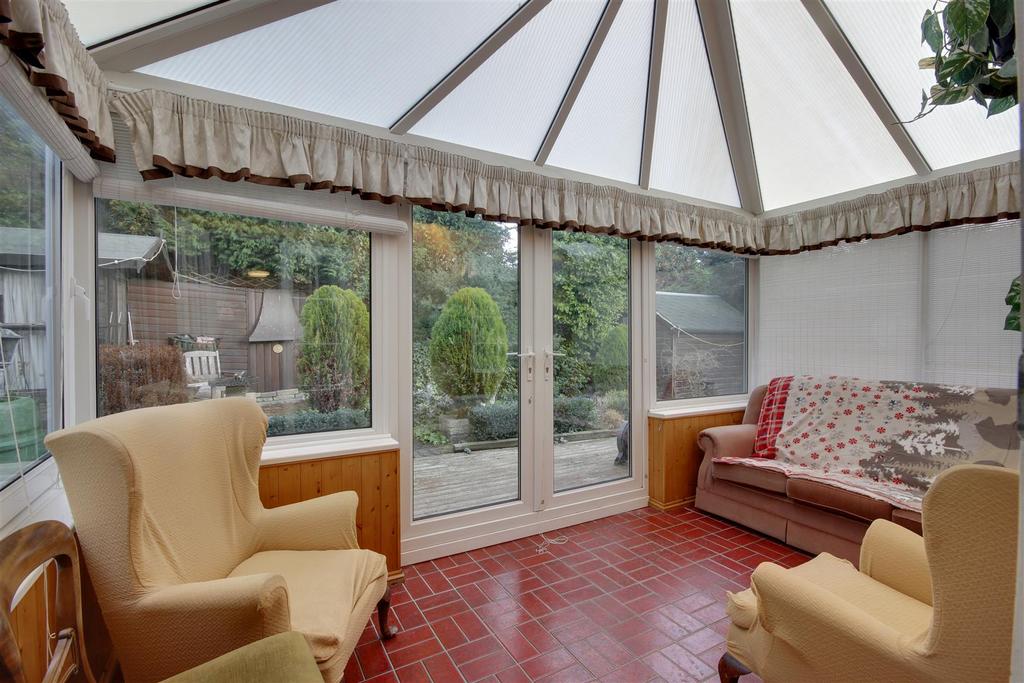 Wood View, Swanland 3 bed detached bungalow £250,000