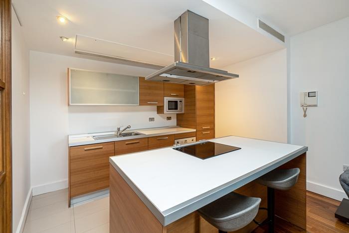 516-Balmoral-Apartaments (6)-700.jpg