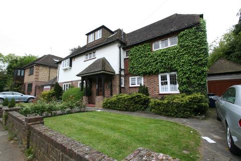 7 bedroom detached house to rent, Cedars Close, London, NW4
