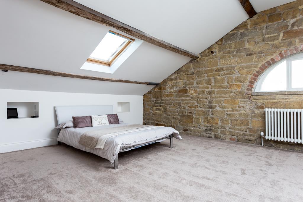 Guest bedroom