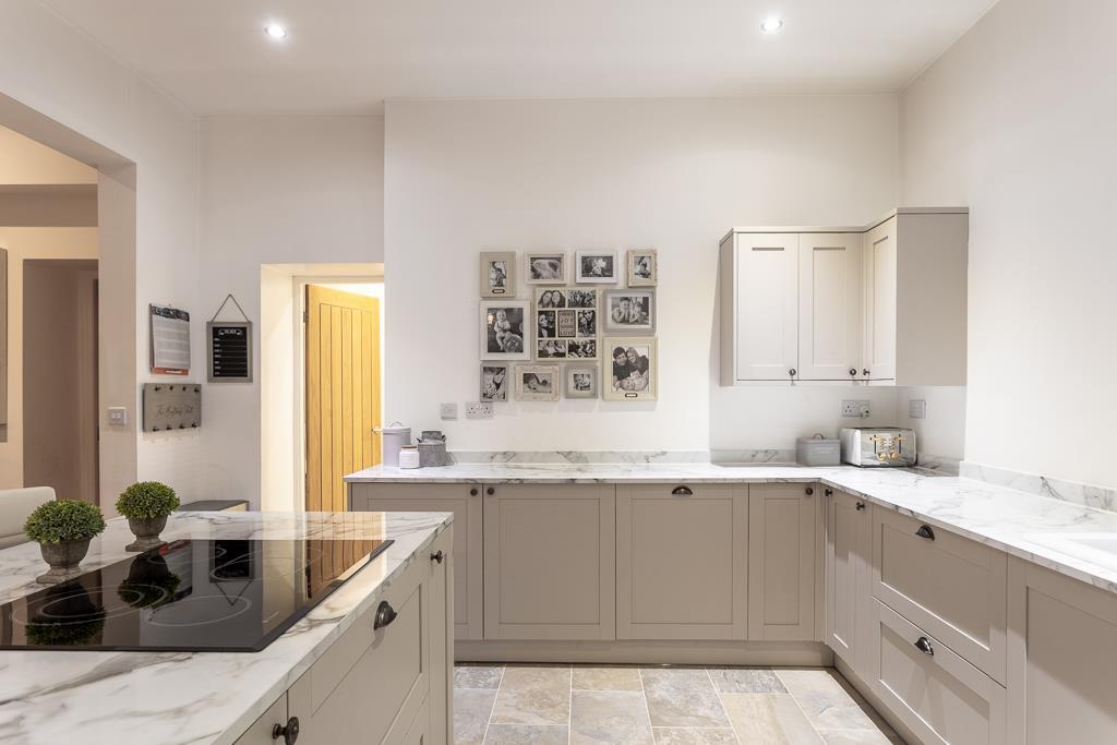 Living/dining kitchen
