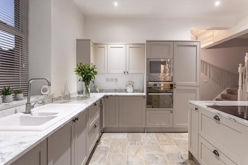 Living/dining kitchen