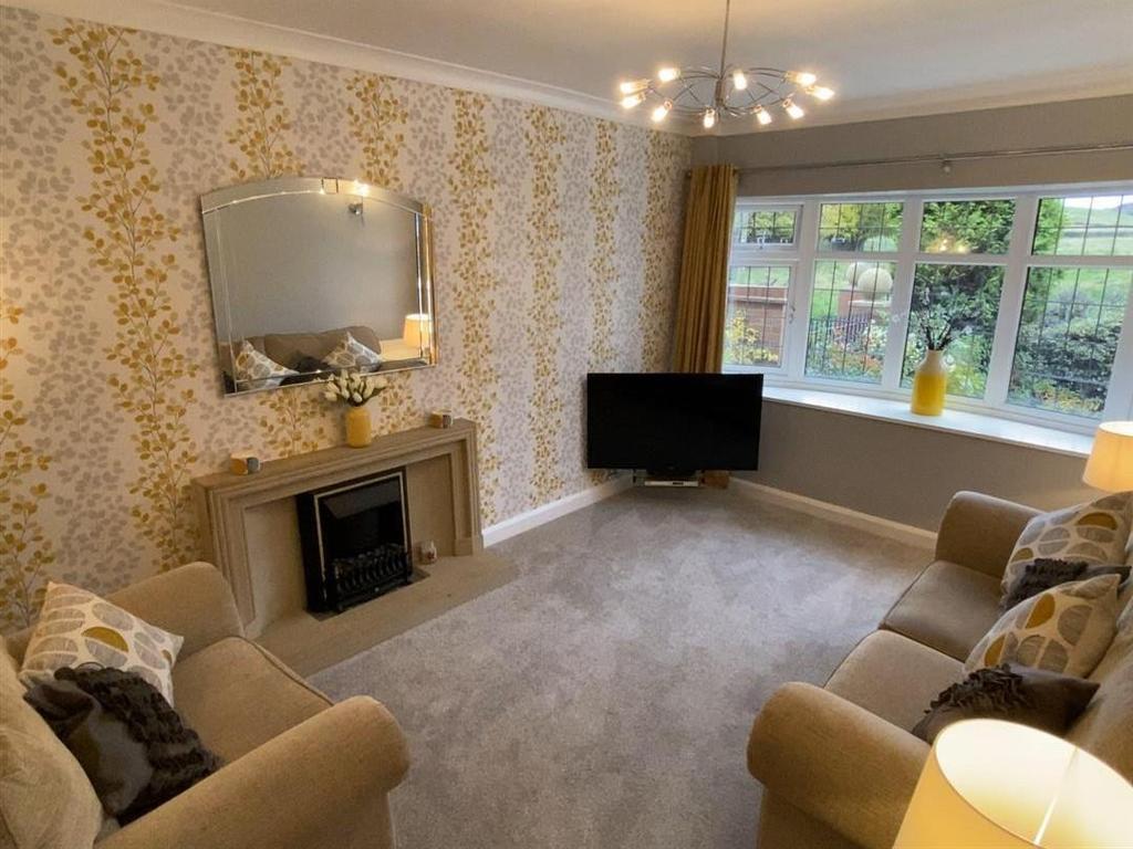 Racecourse Lane, Stourbridge 4 bed house £425,000