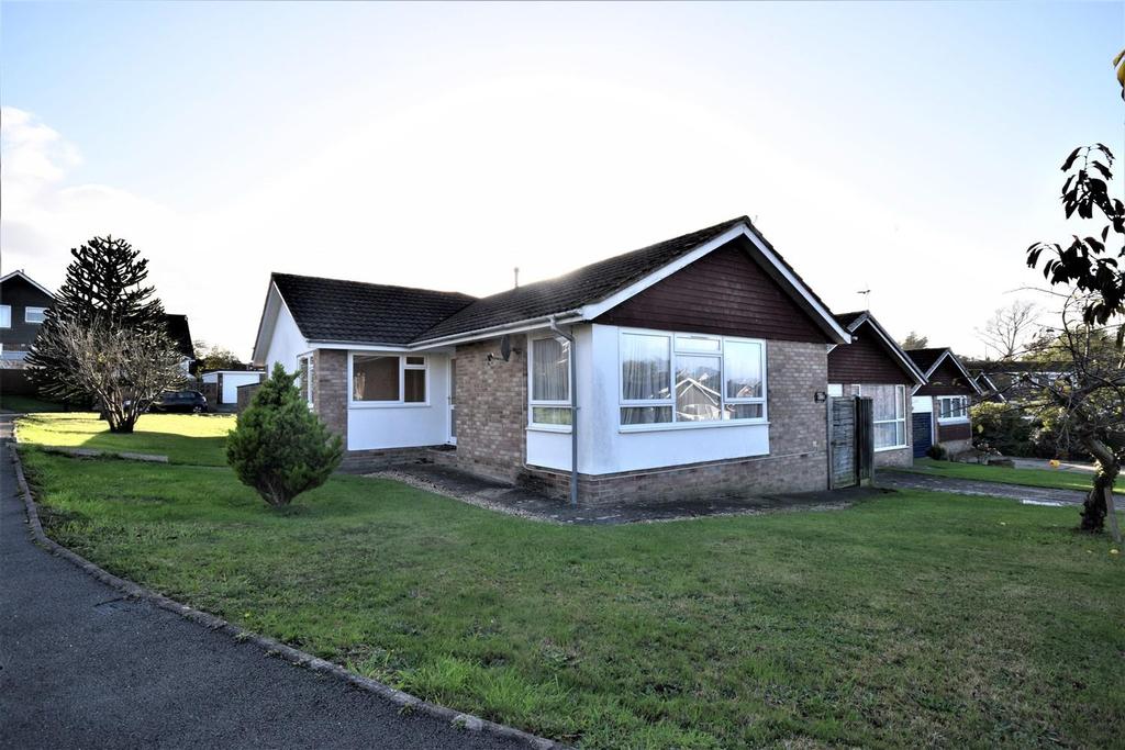 24 Binstead Lodge RoadBinsteadRydeIsle Of Wight 3 bed detached bungalow