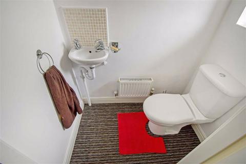 1 Braid Hills Drive, Bransholme, Hull, HU7 4ZN