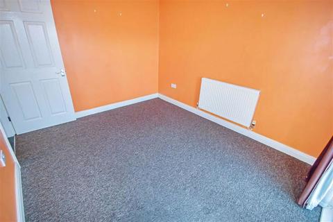 1 Braid Hills Drive, Bransholme, Hull, HU7 4ZN