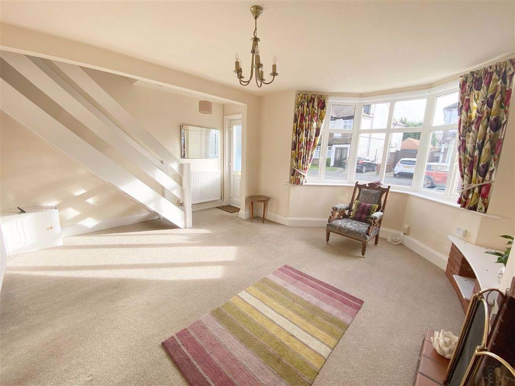 Brockhurst Avenue, Burbage 3 bed semidetached house £220,000