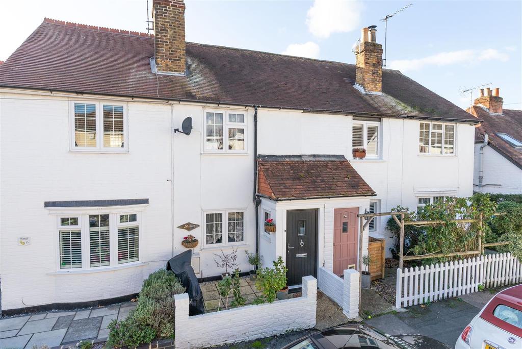 Primrose Road, Hersham, WaltonOnThames 2 bed terraced house £385,000
