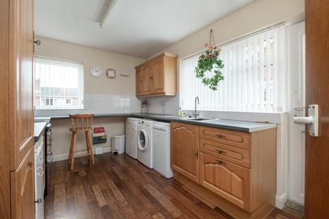 43 Meadowfields Close, Easingwold, York, YO61 3DR