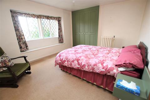 2 Ivy Place, Bradford, BD2 2BA