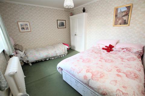 2 Ivy Place, Bradford, BD2 2BA