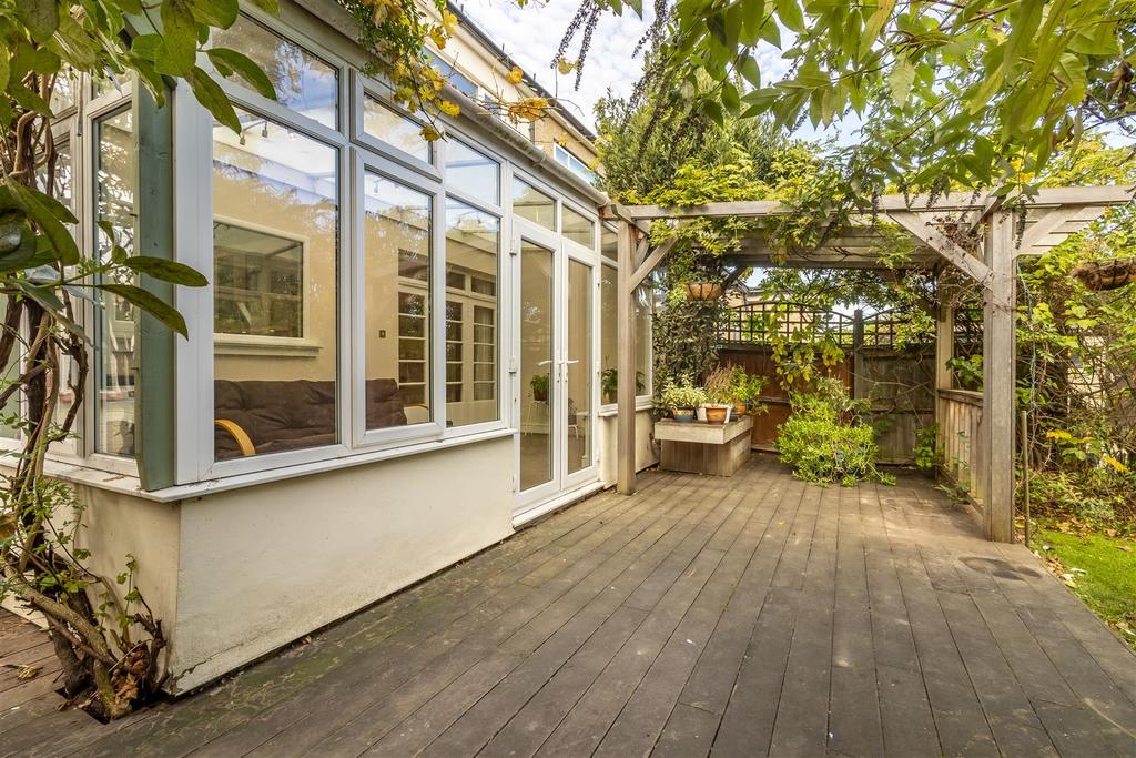 Rear Garden 2.jpg