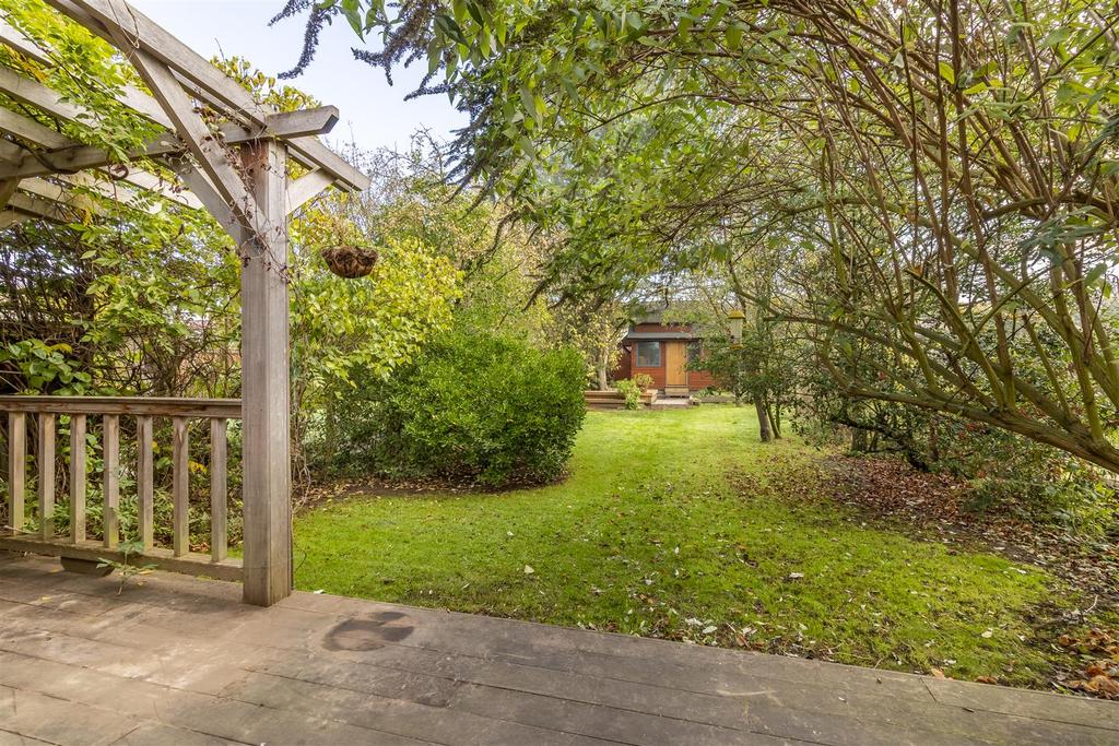 Rear Garden 1.jpg