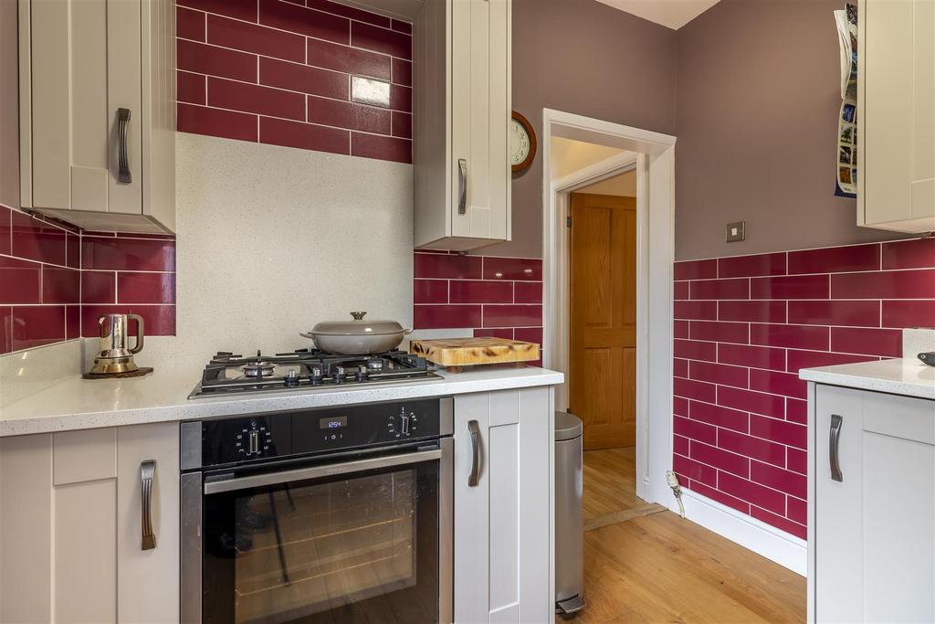 Kitchen 2.jpg