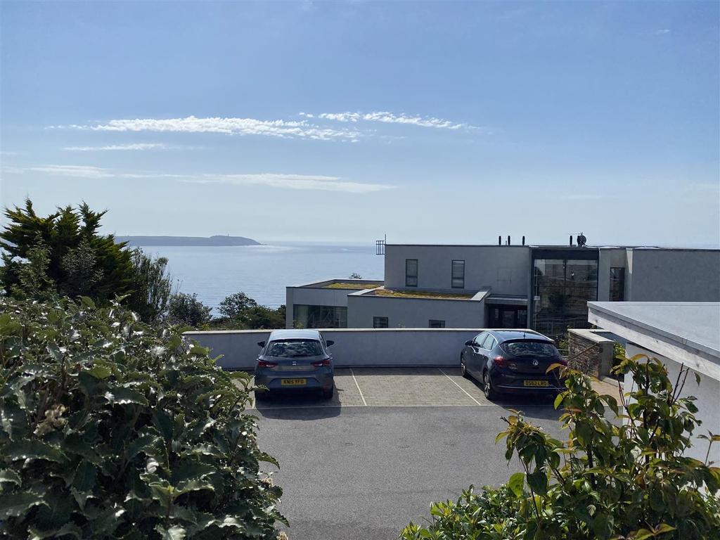 Sea Road, Carlyon Bay, St. Austell 2 bed apartment £450,000