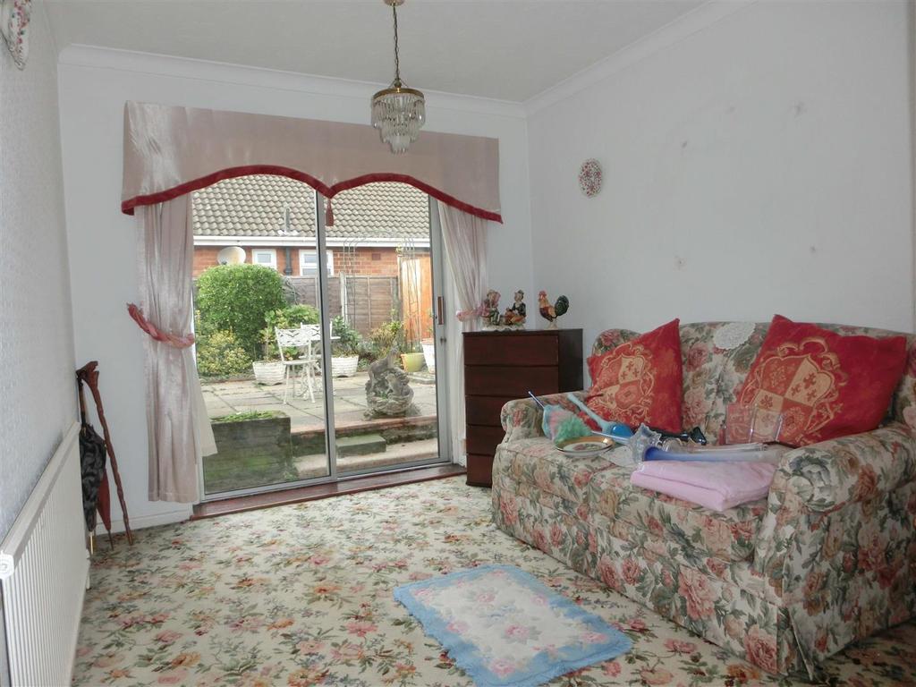 Douglas Road 78 Bed2.jpg