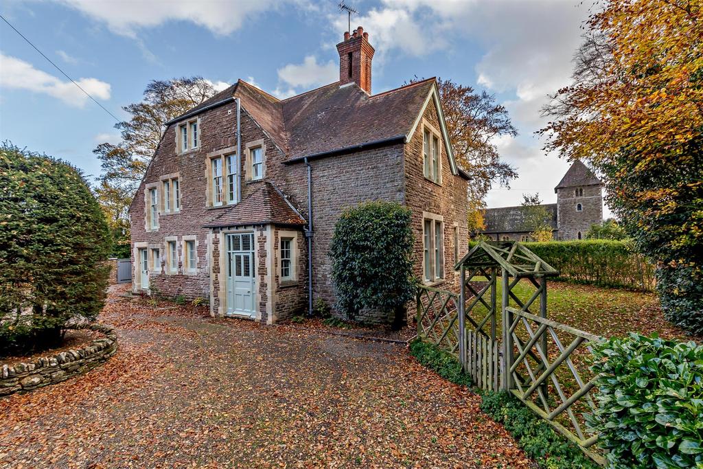Bredenbury, Bromyard, Herefordshire 6 bed detached house £600,000