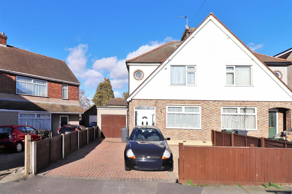 West Hill Drive, Dartford 3 bed house £390,000
