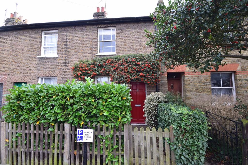 Albion Road, Twickenham 2 bed terraced house £550,000