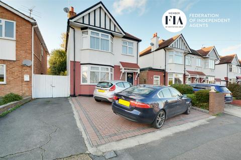 12 Worton Road, Isleworth, TW7 6HN