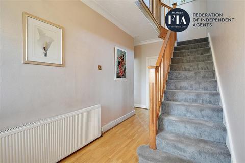 12 Worton Road, Isleworth, TW7 6HN