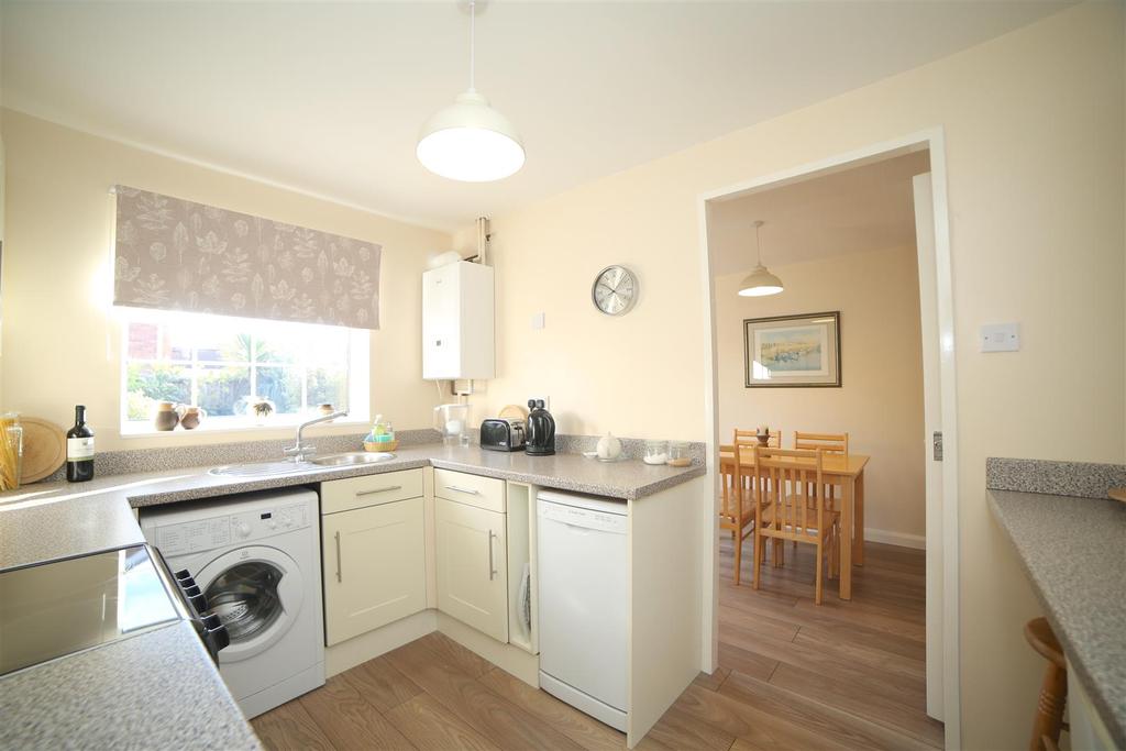 Wyke Way, Shifnal, TF11 8SF 3 bed detached house £249,500