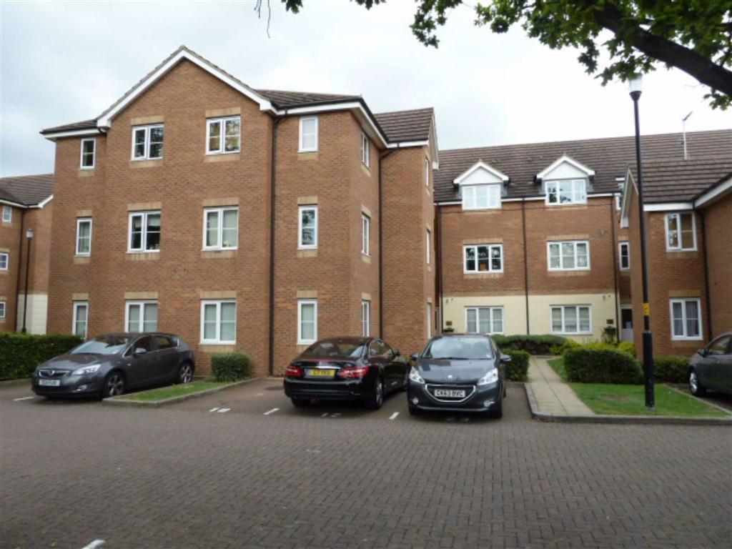 Downing Court, Borehamwood, Herts 2 bed apartment £1,050 pcm (£242 pw)