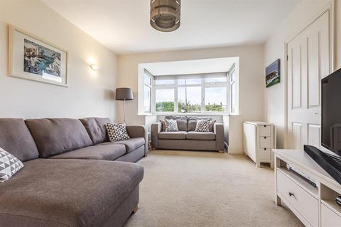 16 Coppice Wood Close, Guiseley, Leeds, LS20 9JR