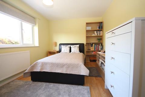 12 Barn Close, Maidenhead, SL6 7HD