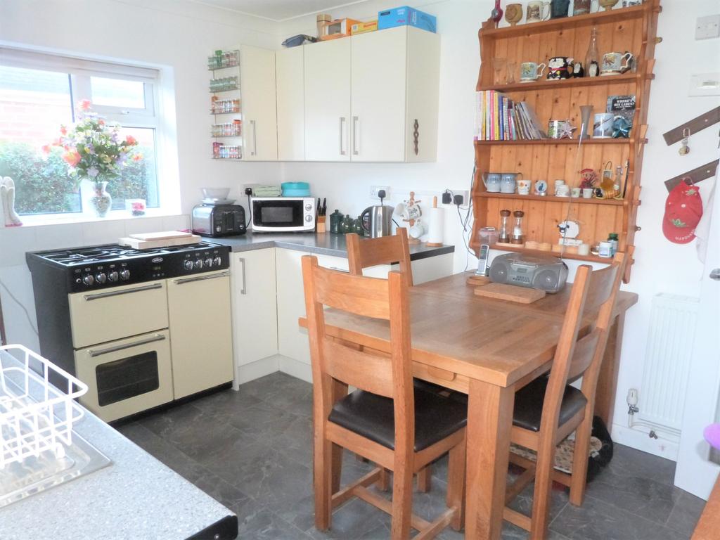 Kitchen/Breakfast Room