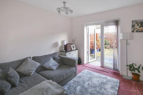 8 Walter Tull Way, Folkestone, CT19 5UN