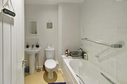 8 Walter Tull Way, Folkestone, CT19 5UN