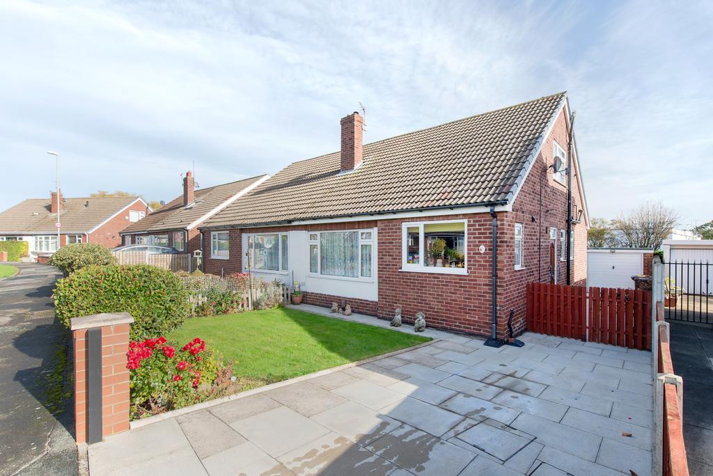 Red Hall Drive, Leeds, LS14 3 bed semidetached bungalow £250,000