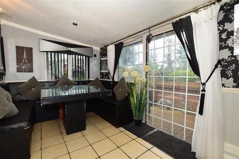 6 Broadoak Road, Erith, DA8 3BE